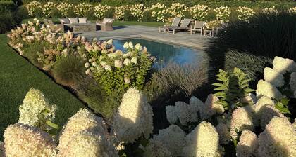 Nantucket 5 BR House with Pool...Walk to Pocomo Beach