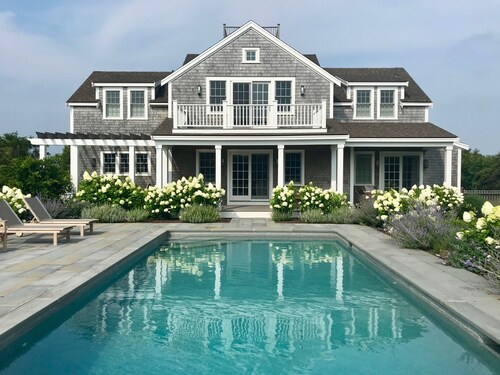 Nantucket 5 BR House with Pool...Walk to Pocomo Beach