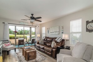 Unclassified image, 2 of 34, button