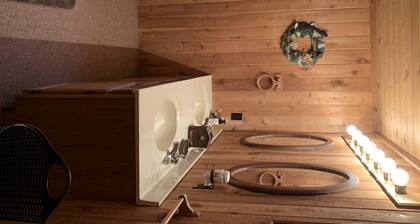 Gilchrist Creek Frontage