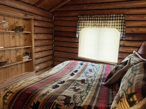 3 bedrooms, iron/ironing board, bed sheets