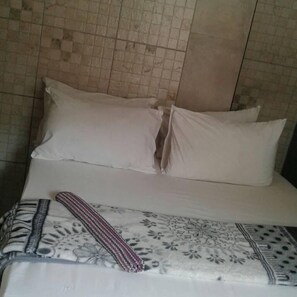 Wi-Fi gratuit, draps fournis