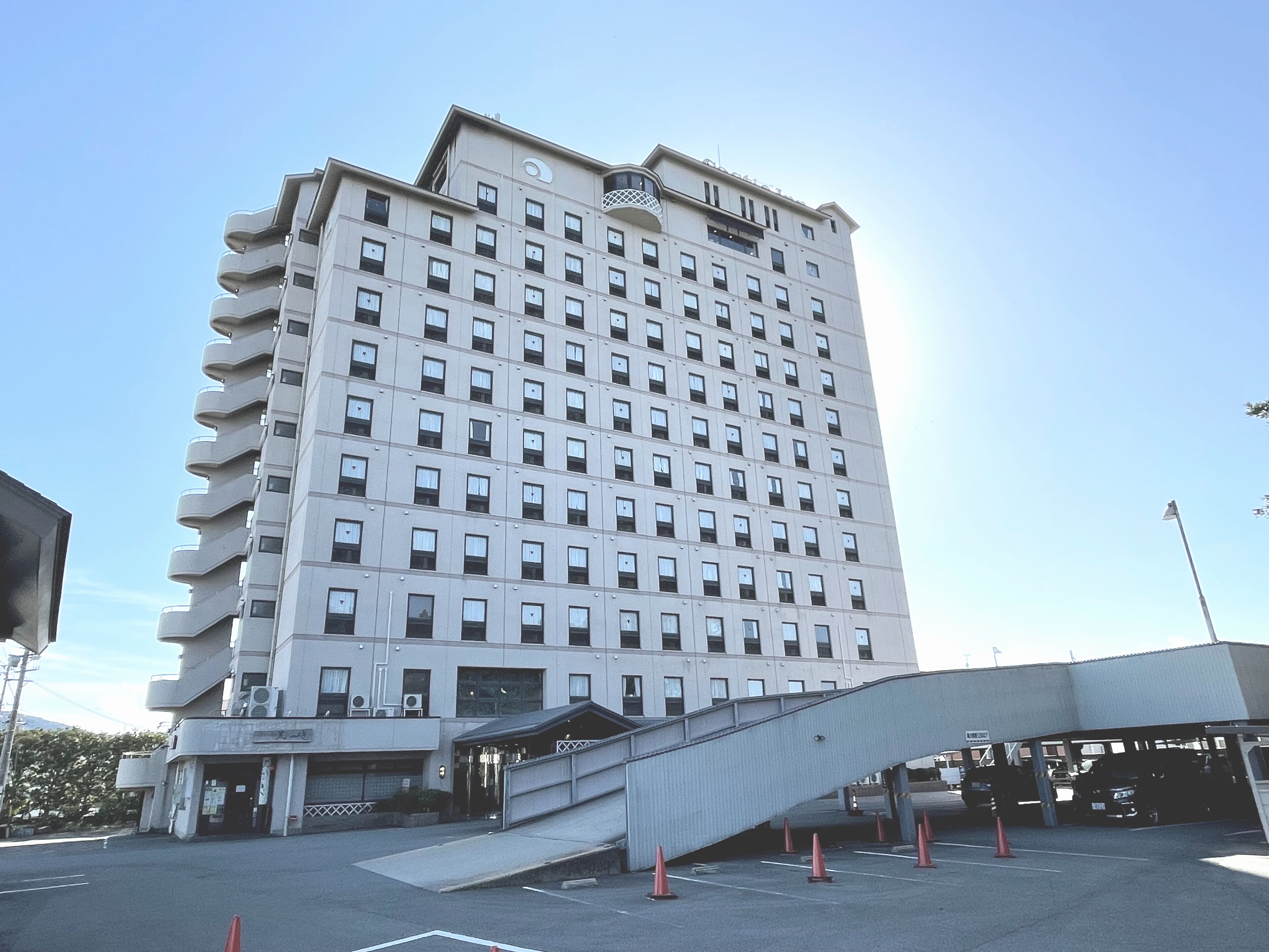 واجهة المنشأة