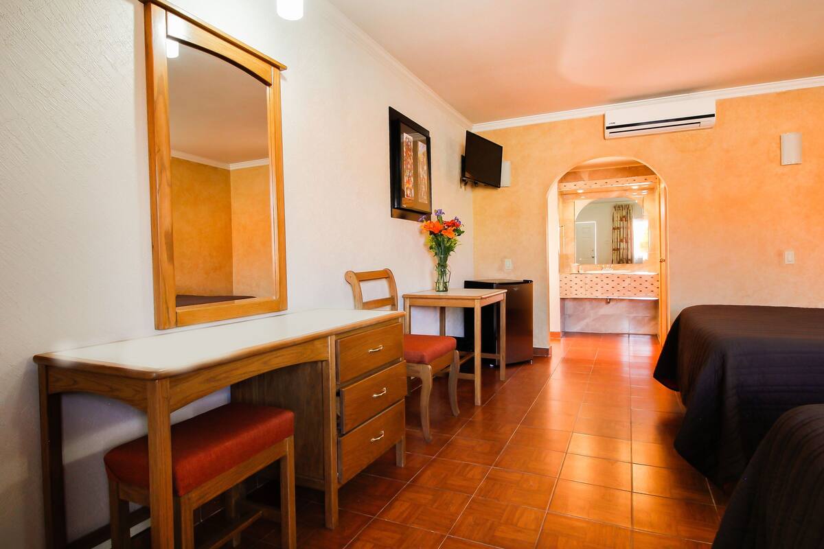 1 bedroom, desk, blackout drapes, WiFi (free)