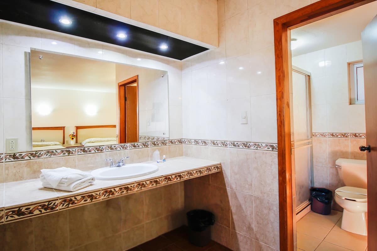 1 bedroom, desk, blackout drapes, WiFi (free)