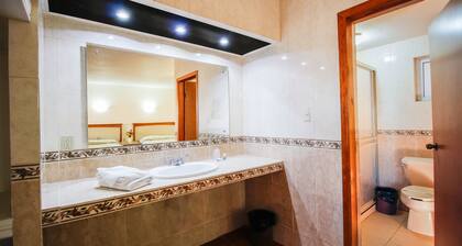 Hotel & Suites Marrod