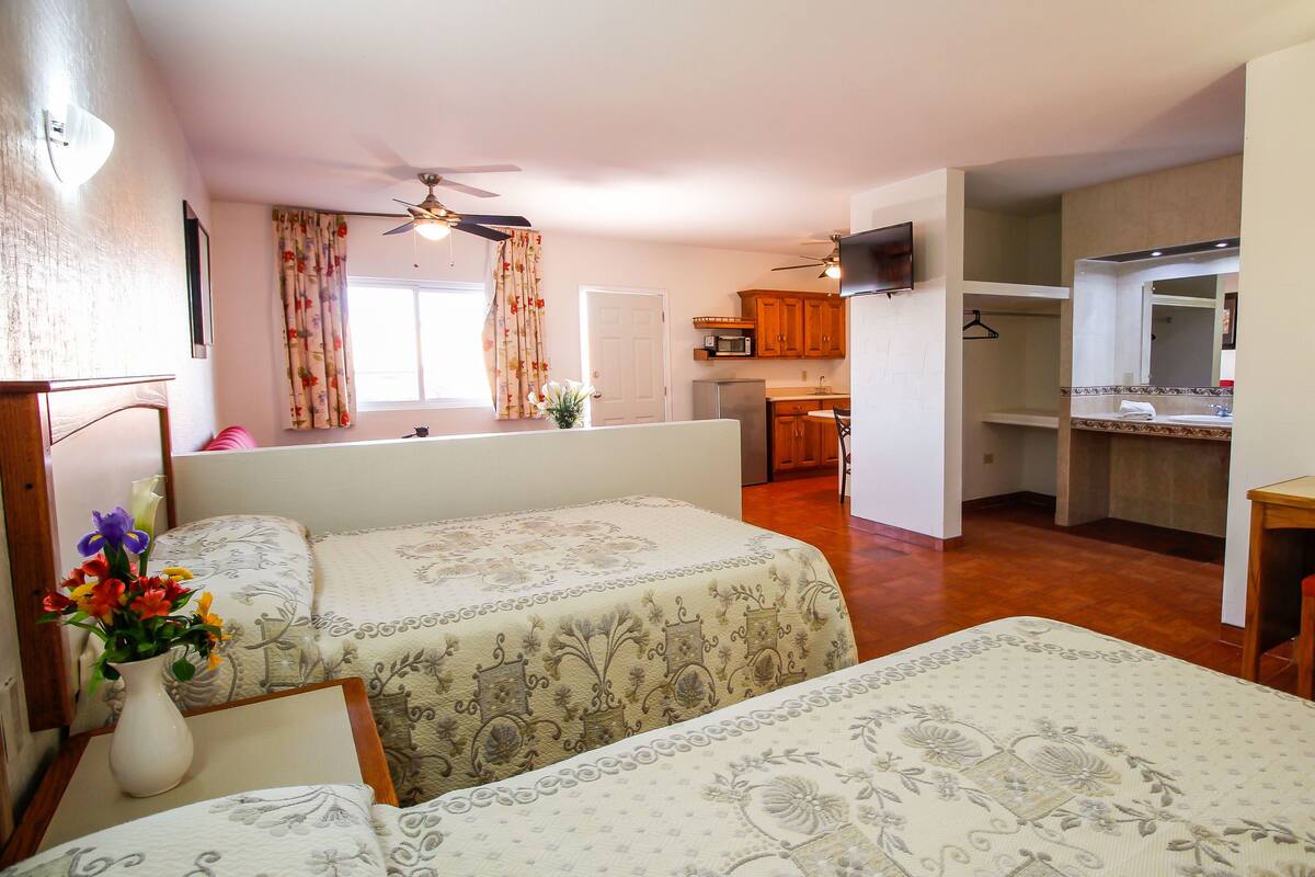 1 bedroom, desk, blackout drapes, WiFi (free)