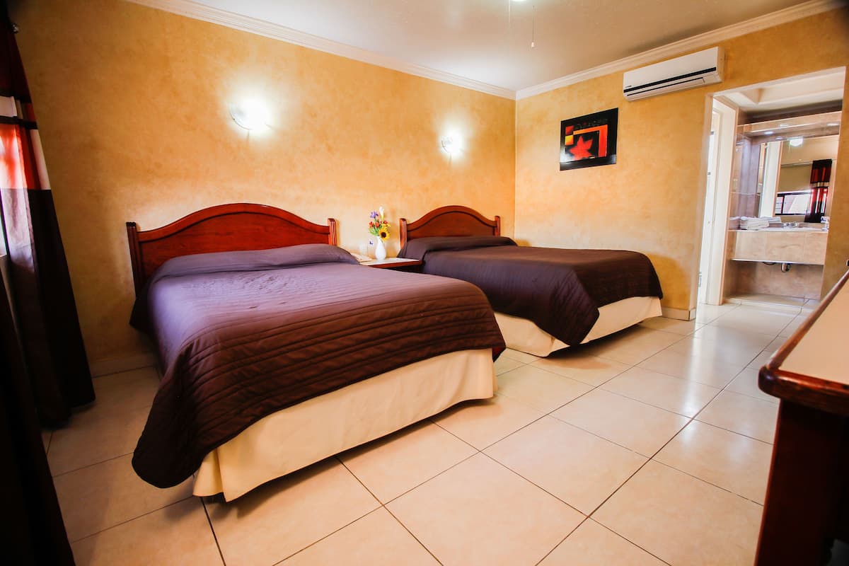 Comfort vierpersoonskamer | 1 slaapkamer, individueel gedecoreerd, individueel gemeubileerd