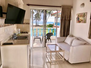 TV - Private Beachfront villa Brisas Doradas 50 meters from the Beach  (Cabarete)