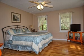 4 bedrooms, bed sheets - Easy access - Secluded - Grill (Bryson City)