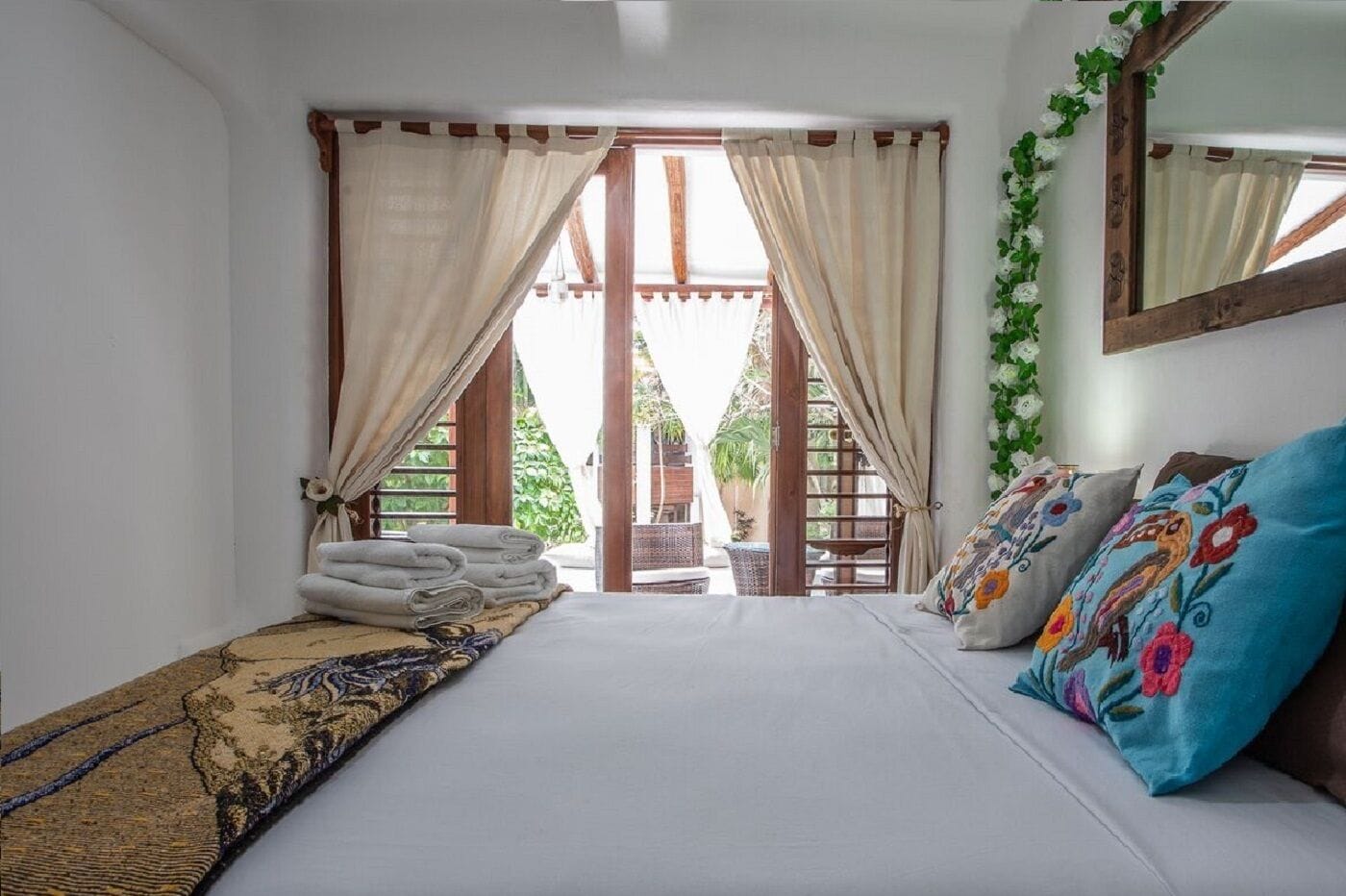 4 bedrooms, desk, iron/ironing board, free WiFi