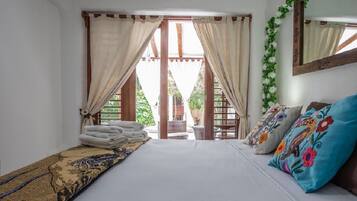 4 bedrooms, desk, iron/ironing board, free WiFi