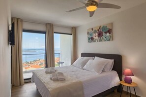4 chambres, fer et planche à repasser, Wi-Fi, draps fournis