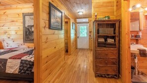 Interior - Deep Creek Cottage-Creek side- close to the Polar Express (Bryson City)