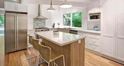 Bright River Rest, secluded sanctuary with pool!