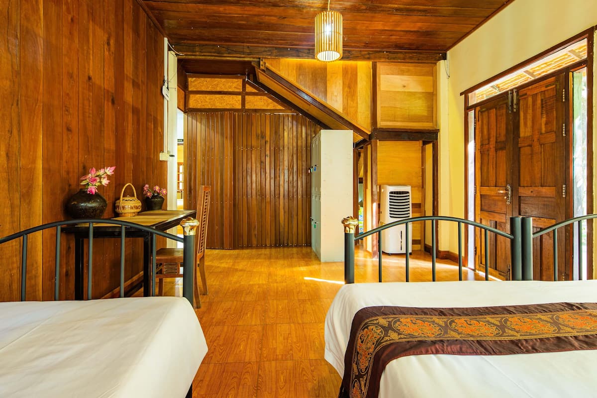 Basic Twin Room | 2 bilik tidur, bar mini percuma, peti besi dalam bilik, meja