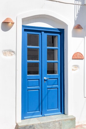 Exterior detail - Marouso Villa Paros (Paros)