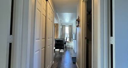 Cozy two Bedroom close to lake. Dogs Allowed. Semi private Hot Tub. Large Yard.