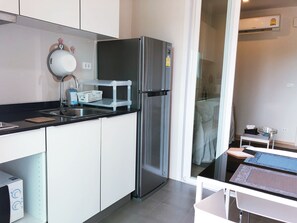 Kühlschrank, Mikrowelle