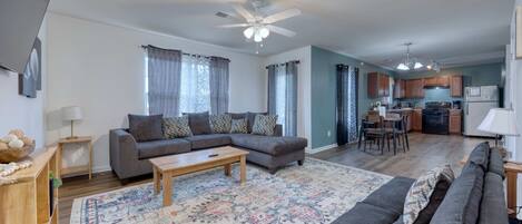 Una televisión, una oficina