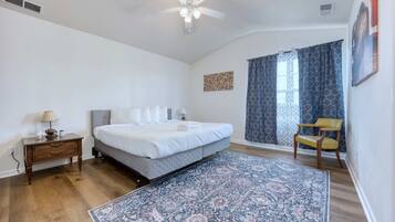 4 chambres, fer et planche à repasser, Wi-Fi, literie fournie