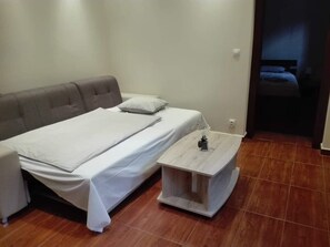 1 bedroom, iron/ironing board, WiFi, bed sheets