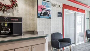 Lobby - Econolodge (Morristown)