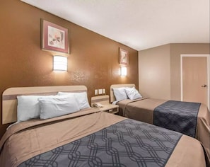 Room, 2 Double Beds | Iron/ironing board, free WiFi, wheelchair access - Econolodge (Morristown)