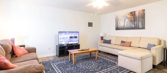 Near Ft. Moore & Dwtn-Pool- The Moore House 1