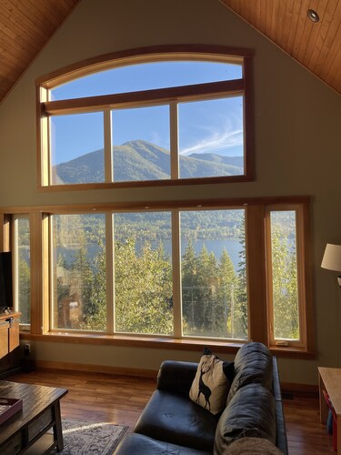 Eagleview Retreat Guest House. Two lodgings in one