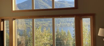 Eagleview Retreat Guest House. Two lodgings in one