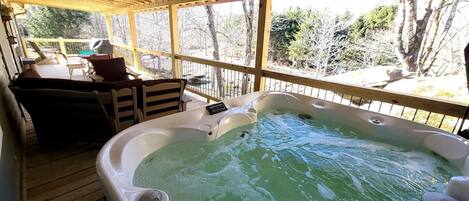 Outdoor spa tub
