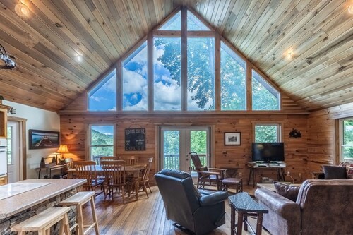 Mountain Time-FW- Mountain Views - Hot Tub - Fire Pit