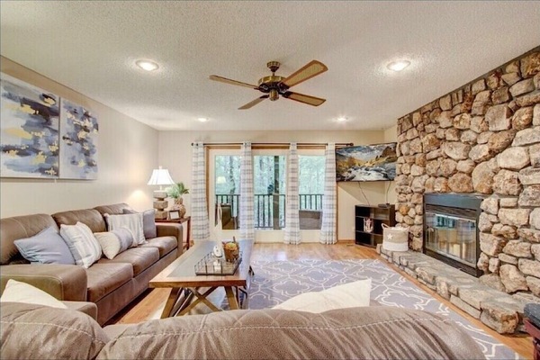 Flat-screen TV, fireplace