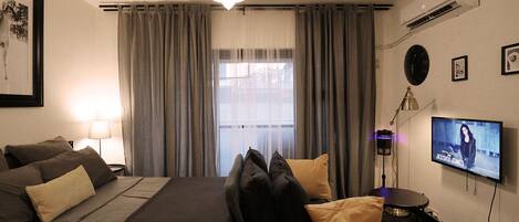 1 bedroom, iron/ironing board, WiFi, bed sheets