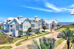 Exterior - Stylish Beach Home by Pool/Dune Crossover@Cinnamon Shore + More Amenities! (Port Aransas)