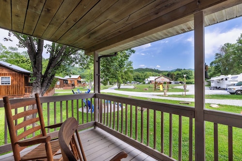 Deep Creek Cabin Unit 1-Covered Porch -  WIFI - Motorcycle Friendly