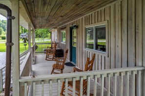 Terrace/patio - Covered Porch -  WIFI - Motorcycle Friendly (Bryson City)