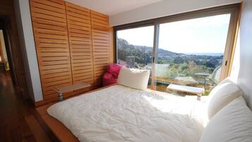 3 chambres, fer et planche Ă repasser, Wi-Fi gratuit, draps fournis