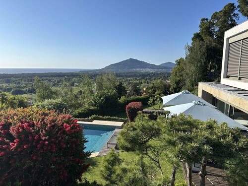 Villa 266 Modern Villa w/ Outstanding Sea View