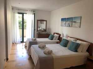 3 bedrooms, iron/ironing board, free WiFi, bed sheets