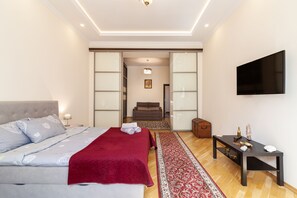 2 habitaciones, escritorio y sistema de insonorización 