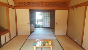 Free WiFi - Yufuin Sunday (Yufu)