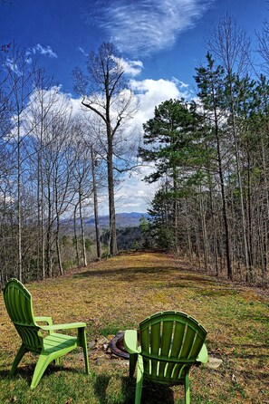 Property grounds - High Speed Wifi - Fire Pit & Mountain View! (Bryson City)
