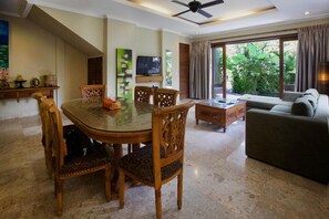 Breakfast, lunch, dinner served; local cuisine  - Bayshore Residence (Manggis)