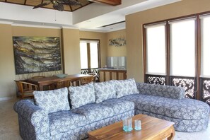 Flat-screen TV - Bayshore Residence (Manggis)