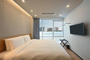 Couette en duvet d'oie, bureau, rideaux occultants, Wi-Fi gratuit