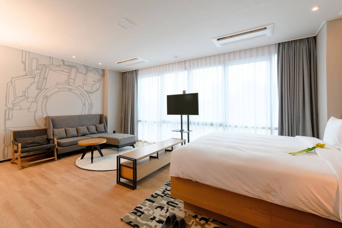 Junior Suite, City View