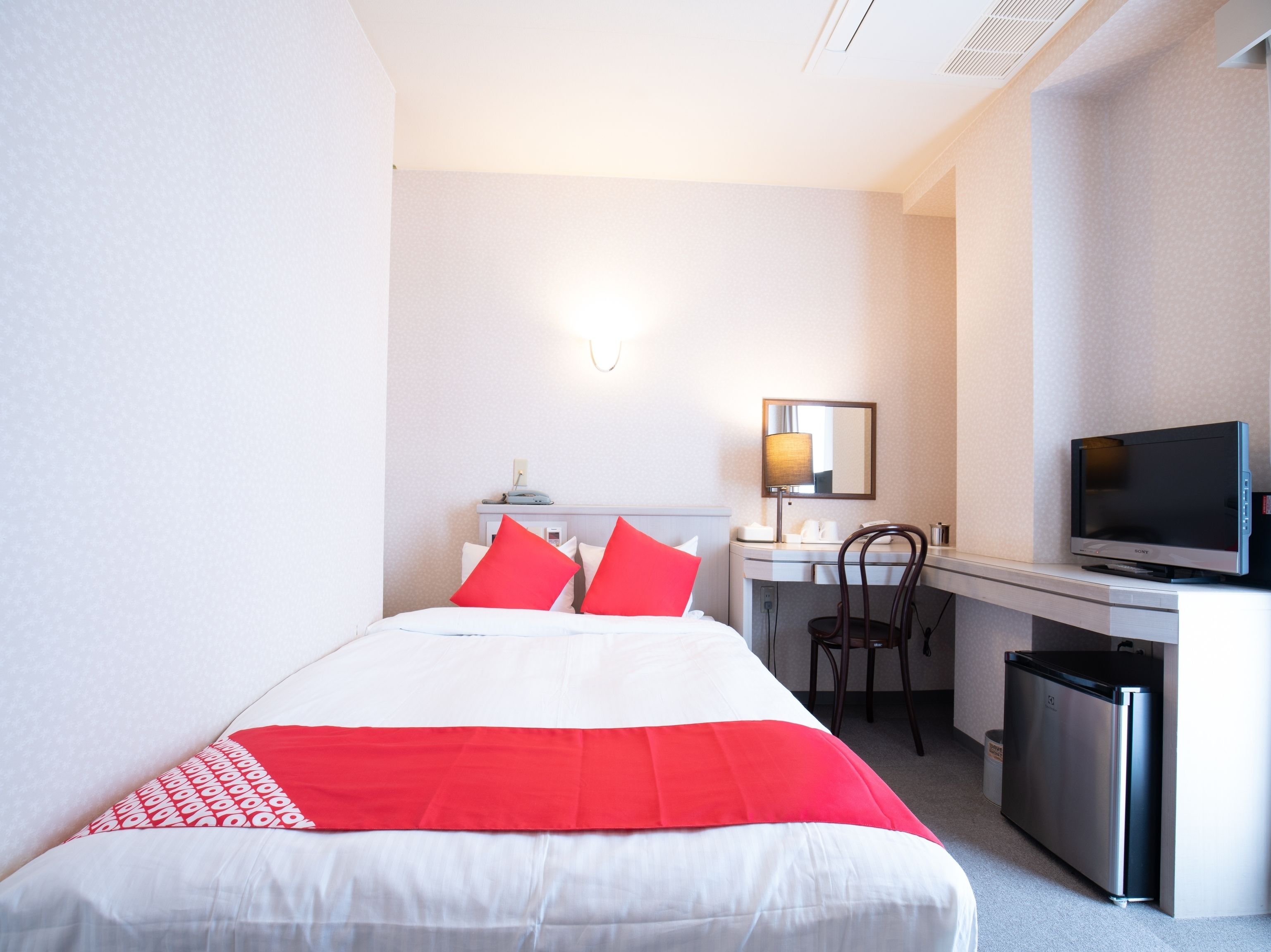 semi double room, non smoking | living area | led tv