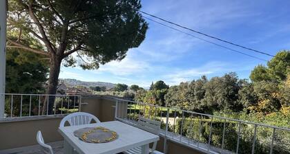 N185 - Numana, wonderful three-room apartment with terrace and swimming pool